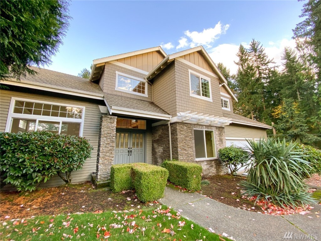898 168th Place SE  Bellevue WA 98008 photo