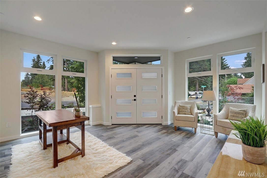 Property Photo: 5520 238th St SW G WA 98043