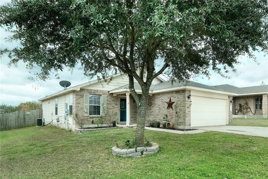 Property Photo:  2298 Green Meadows Lane  TX 78610 