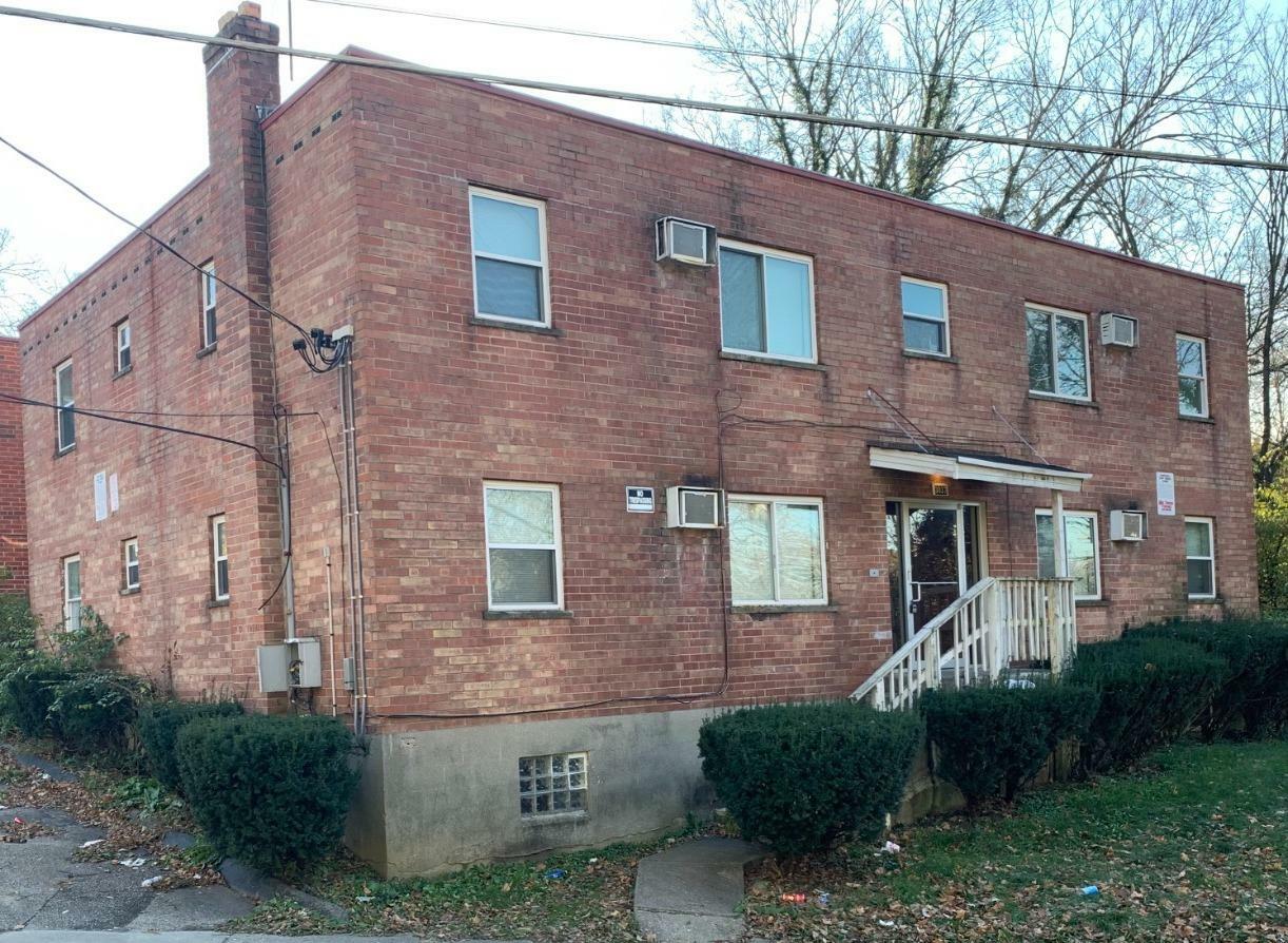 Property Photo: 3037 Bracken Woods Ln OH 45211
