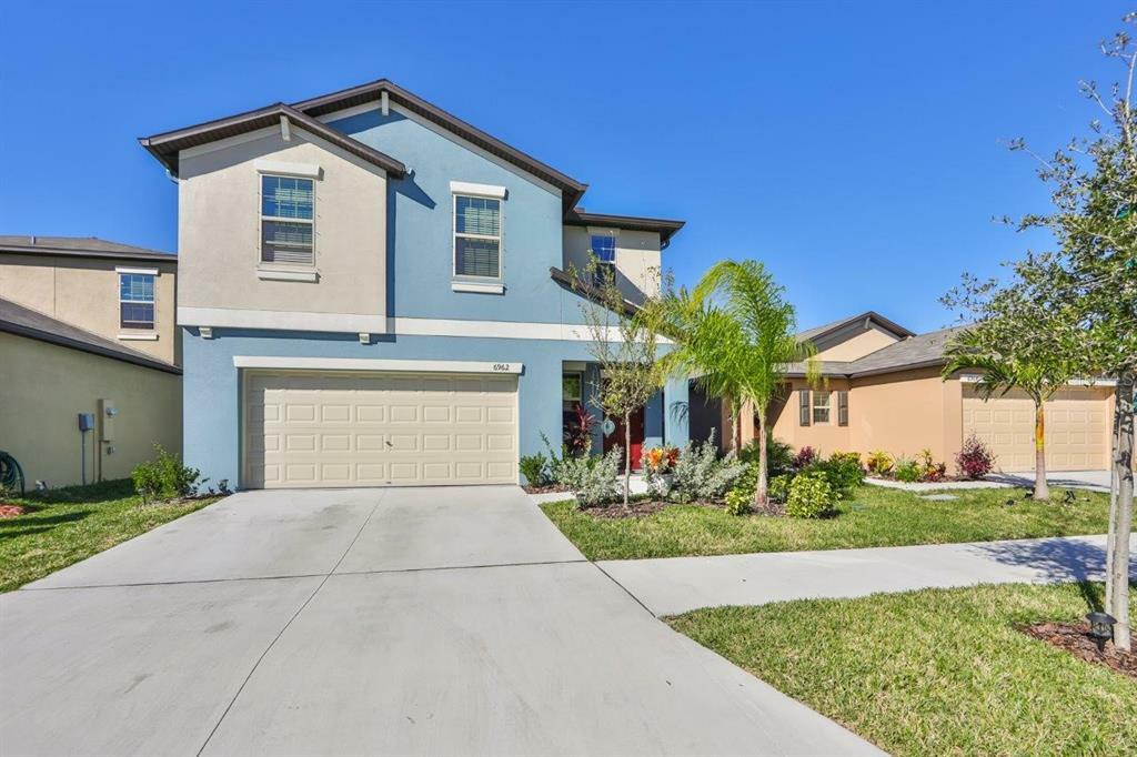 Property Photo:  6962 King Creek Drive  FL 33573 