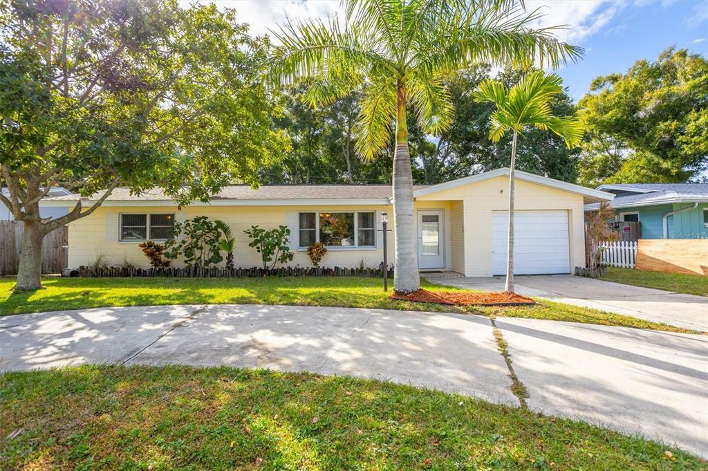 Property Photo:  12132 84th Avenue  FL 33772 