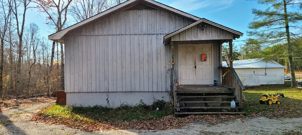 Property Photo:  17688 SR 56 Tn  TN 37305 