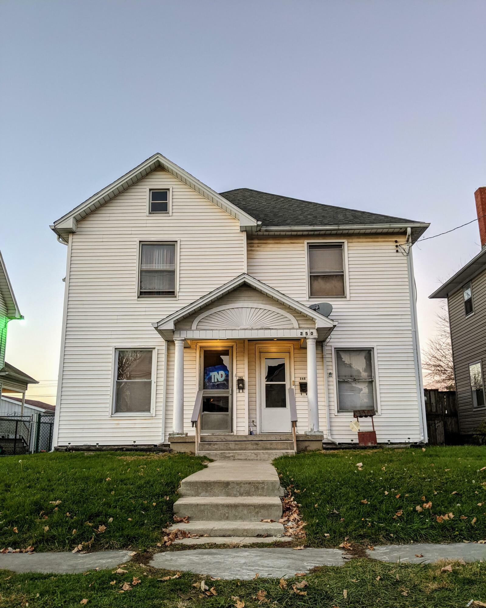 Property Photo: 250 Chestnut Street OH 43302