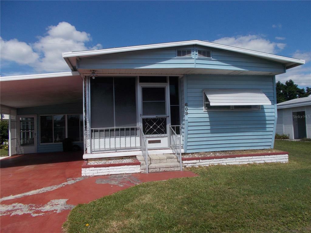 Property Photo:  609 51st Avenue W  FL 34207 