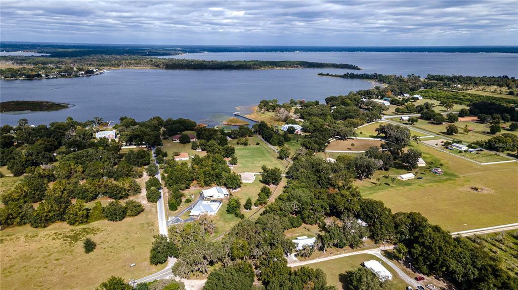 Property Photo: 11580 SE 162nd Place FL 32195