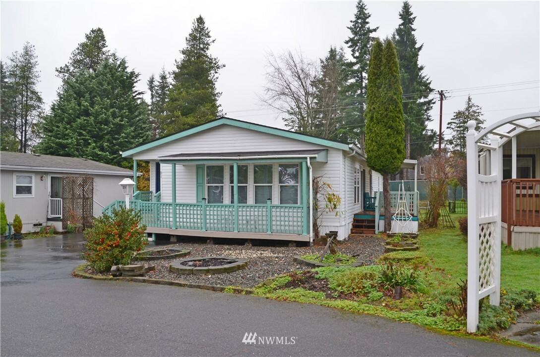 Property Photo:  2200 196th Street SE 21  WA 98012 