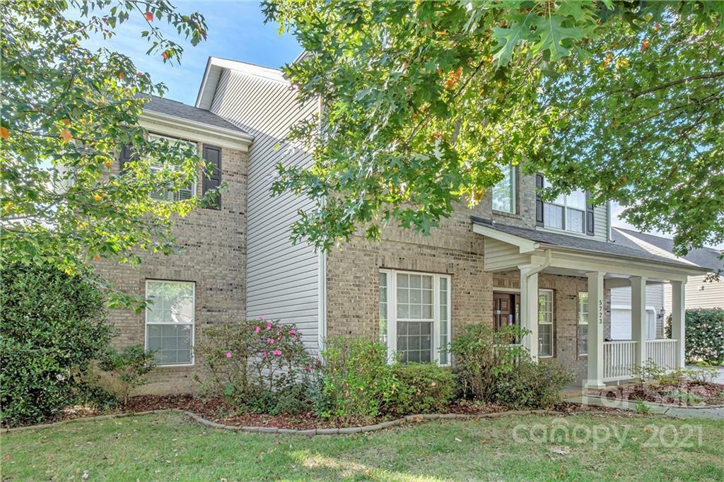 Property Photo: 5723 Kirkwynd Commons Drive NC 28278