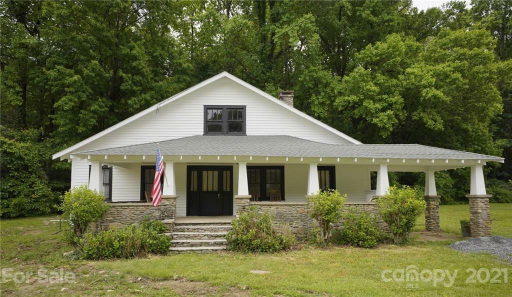 Property Photo:  2355 Soco Road  NC 28751 