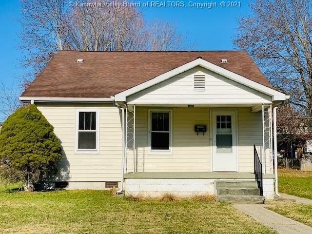 2824 Washington Avenue  Saint Albans WV 25177 photo