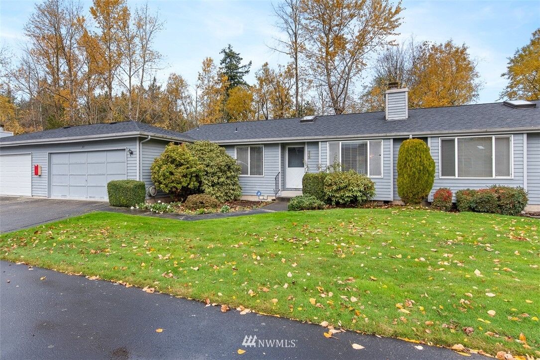 Property Photo:  2901 Club Court 315  WA 98273 