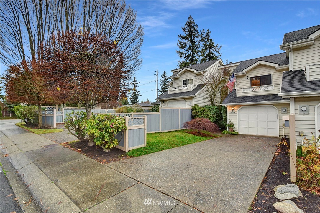 18604 48 Place S  Seatac WA 98188 photo