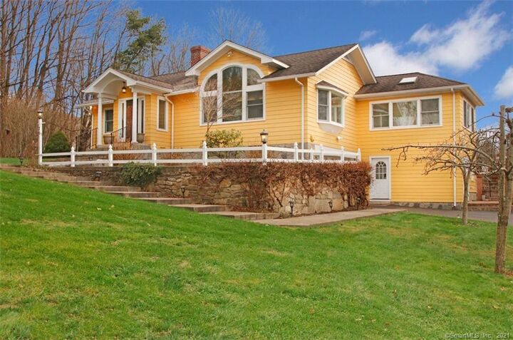 71 Birch Hill Road  Newtown CT 06470 photo