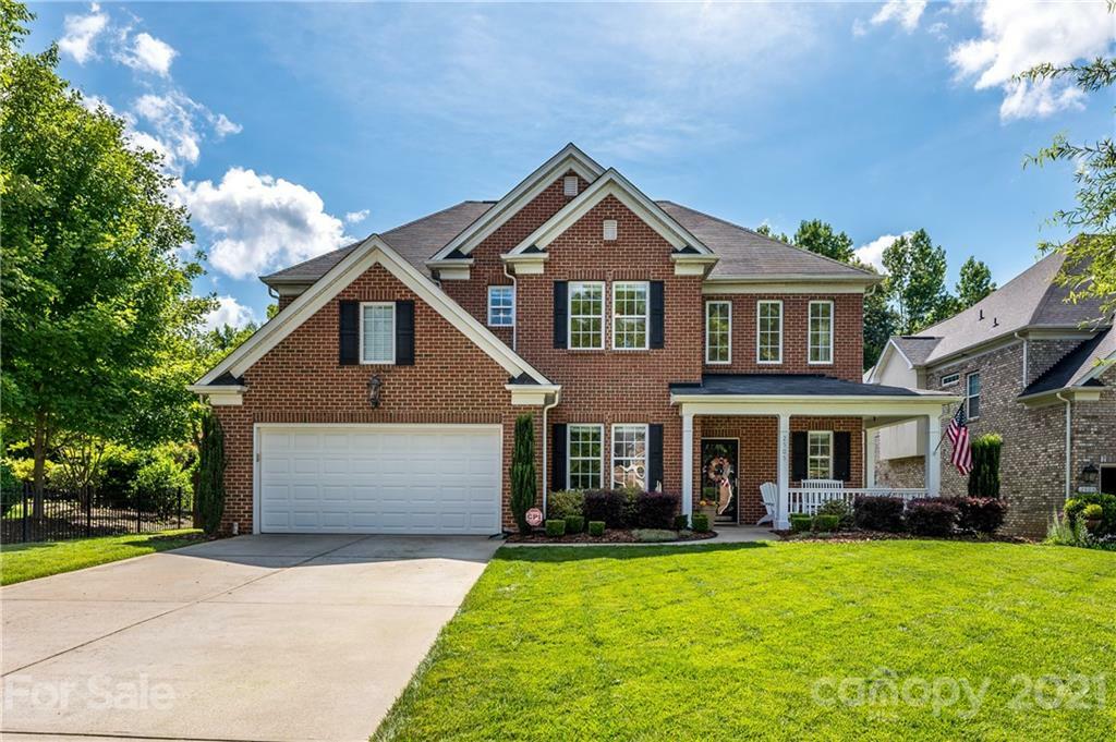 Property Photo:  2505 River Oaks Drive  NC 28173 