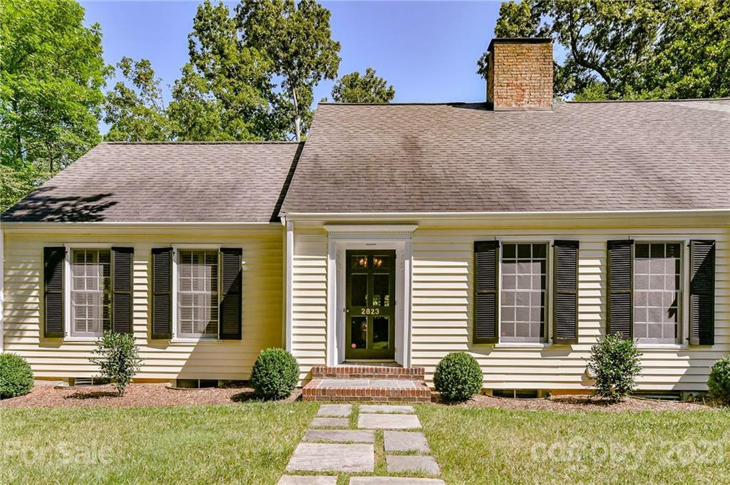 Property Photo: 2823 Colony Road NC 28211