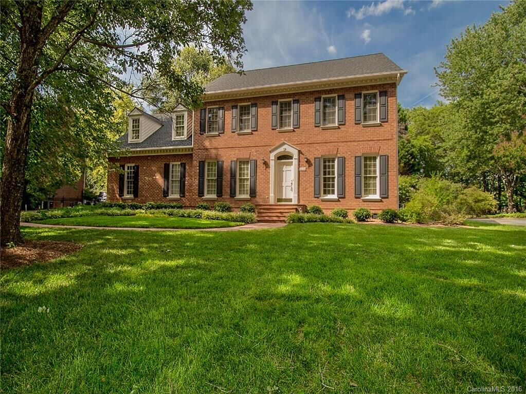 Property Photo: 10236 Foxhall Drive NC 28210