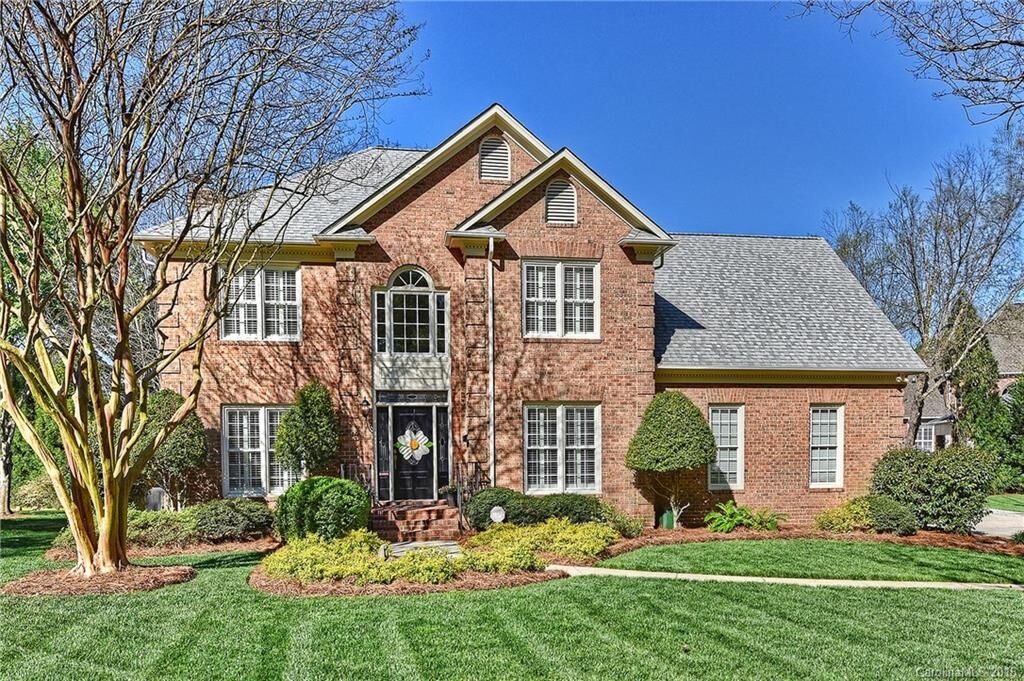 Property Photo: 6514 Long Meadow Road NC 28210