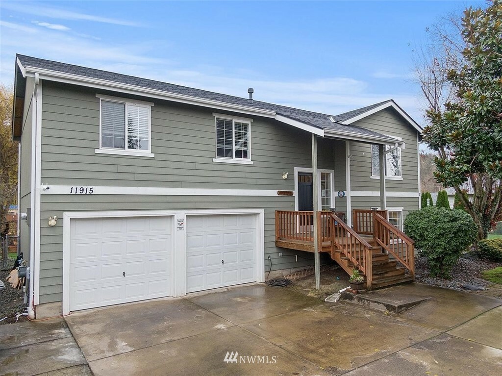 Property Photo: 11915 58th Street Ct E WA 98372