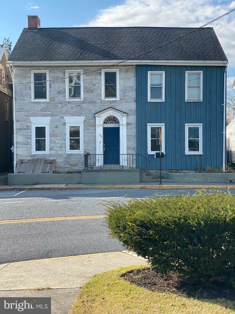 Property Photo: 113 S White Oak Street PA 17003