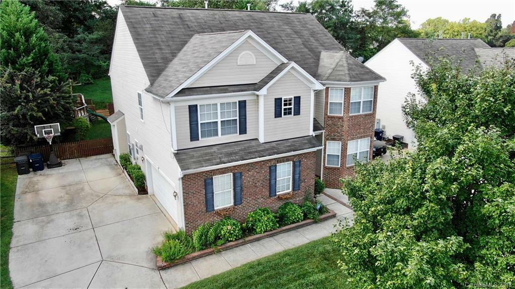 Property Photo: 11918 Regal Lily Lane NC 28078