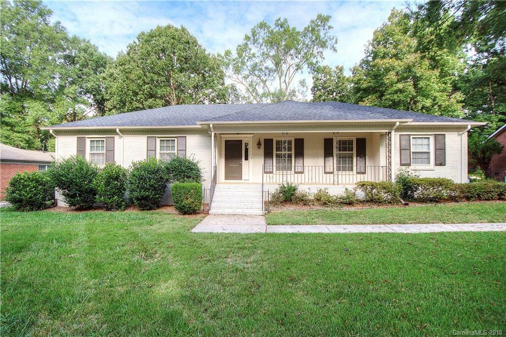 Property Photo: 2419 Knickerbocker Drive NC 28212