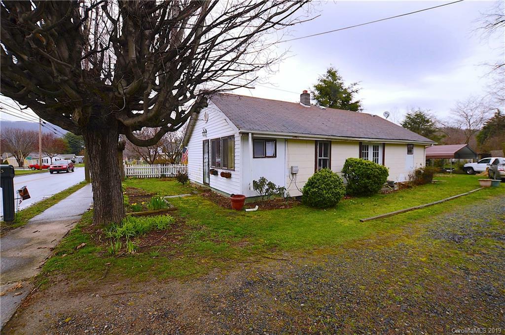 Property Photo: 345 Allens Creek Road NC 28786