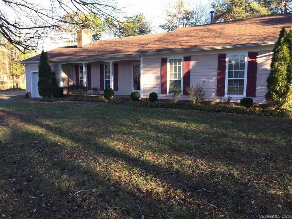 Property Photo: 11005 Robinson Church Road NC 28215