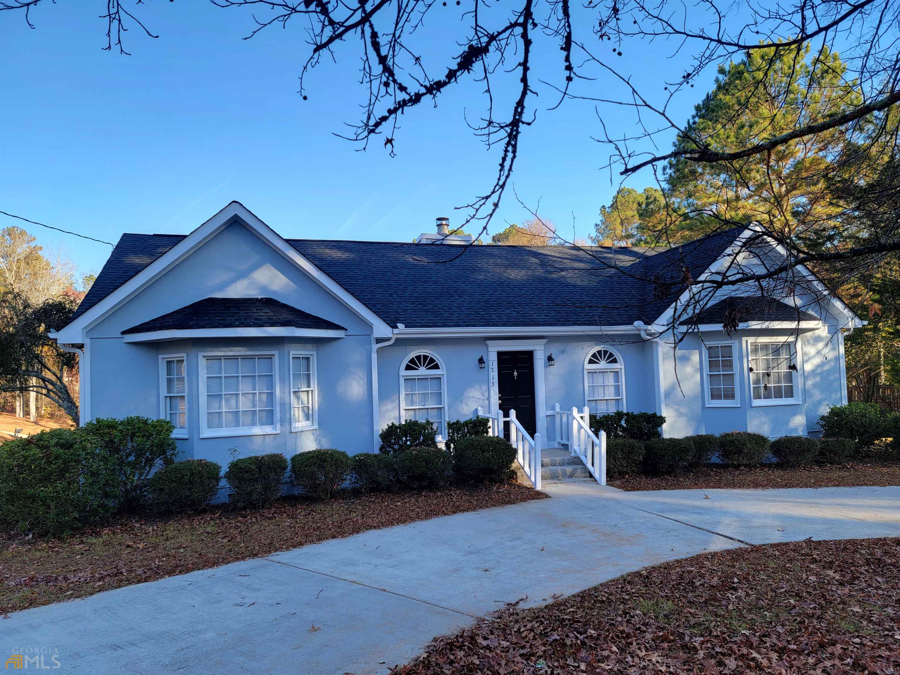 Property Photo:  1713 Rosewood Drive  GA 30223 