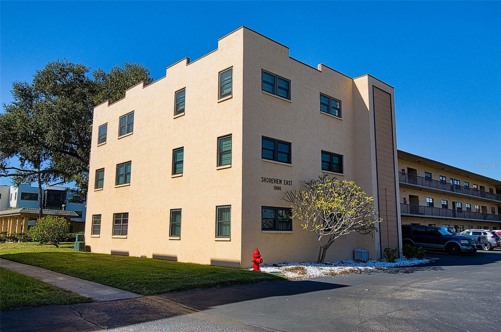 Property Photo: 5980 Terrace Park Dr N 305 FL 33709