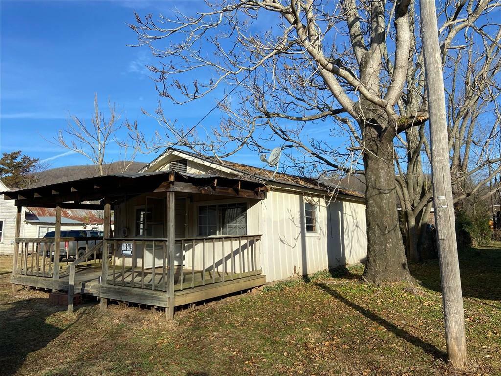 Property Photo:  162 3rd Street  AR 72760 