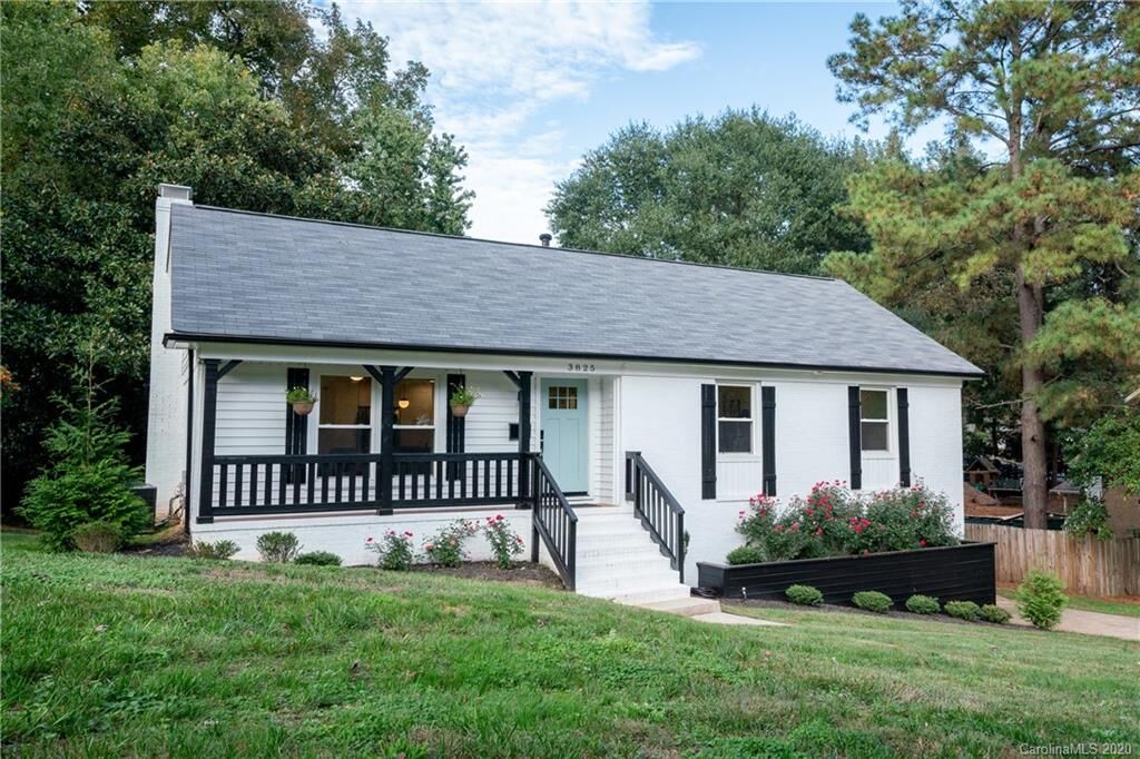 Property Photo: 3825 Riverbend Road NC 28210