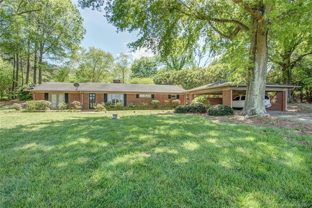 Property Photo: 2010 Lincolnton Highway NC 28021