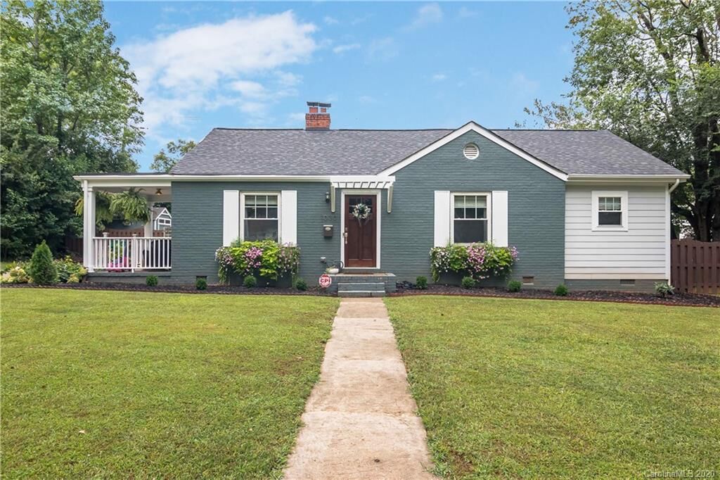 Property Photo: 1030 Drummond Avenue NC 28205