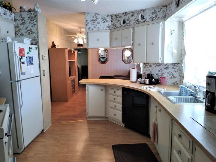Property Photo:  82276 2nd Avenue N 276  FL 33781 