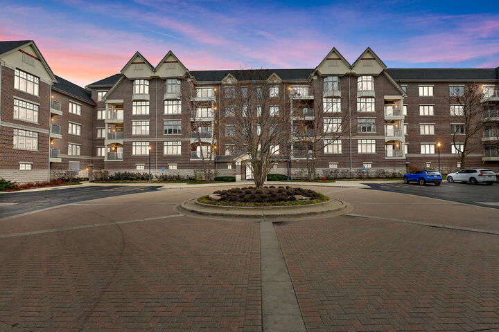 425 Village Green 312  Lincolnshire IL 60069 photo