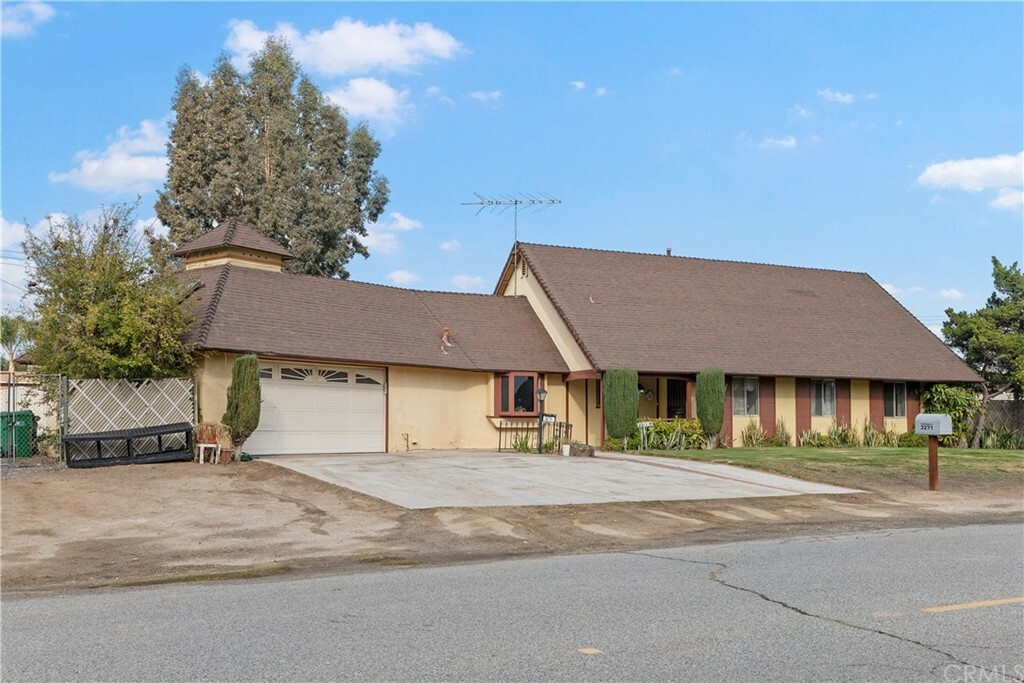 Property Photo:  3271 Kips Korner Road  CA 92860 