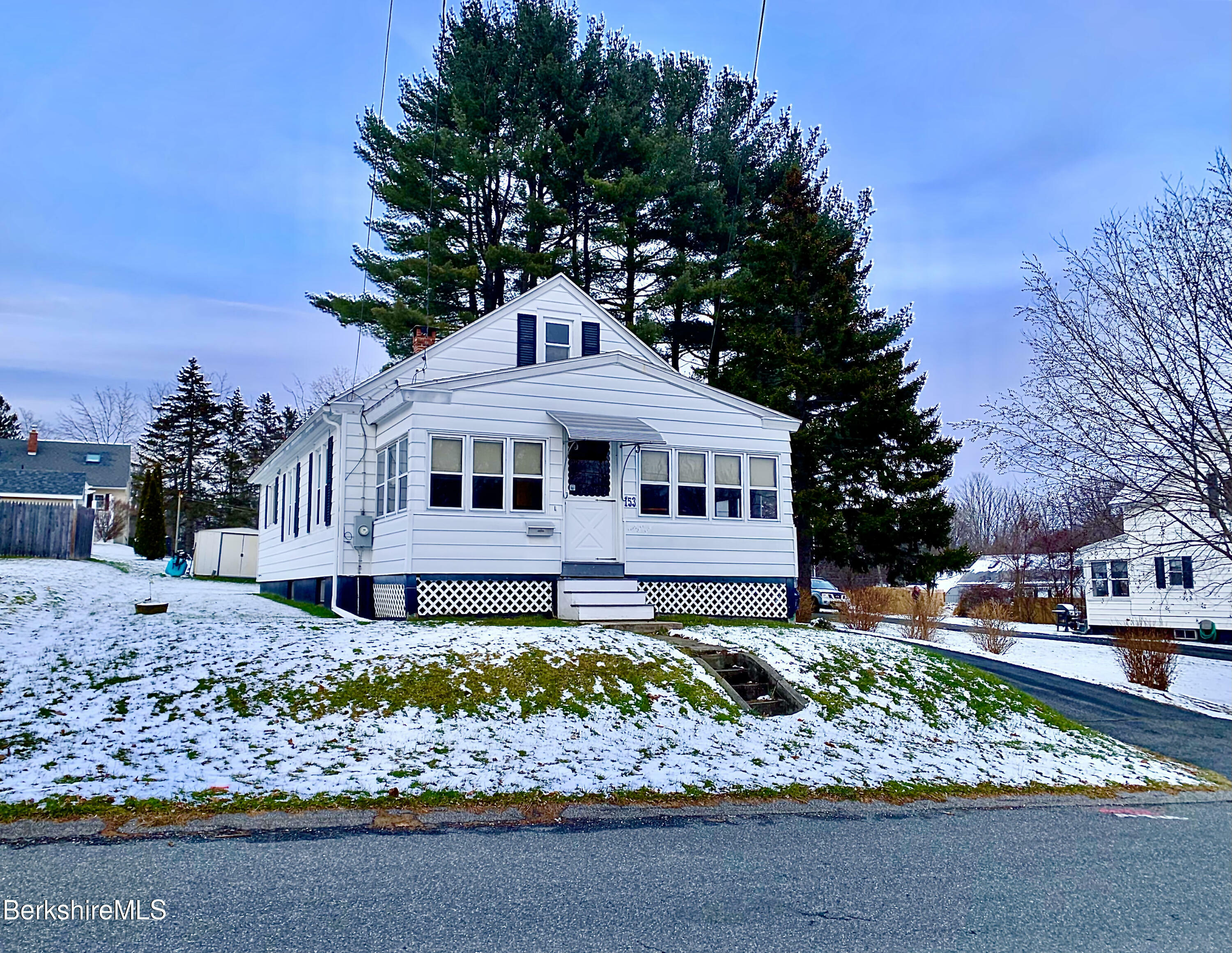 153 E Park Ter  Pittsfield MA 01201 photo