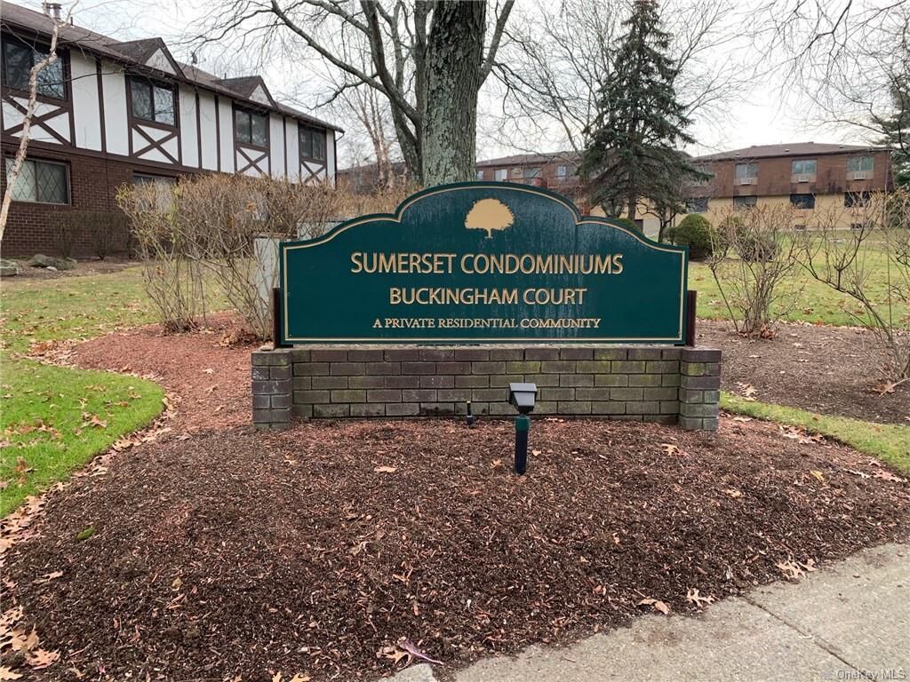 Property Photo:  110 Buckingham Court  NY 10970 