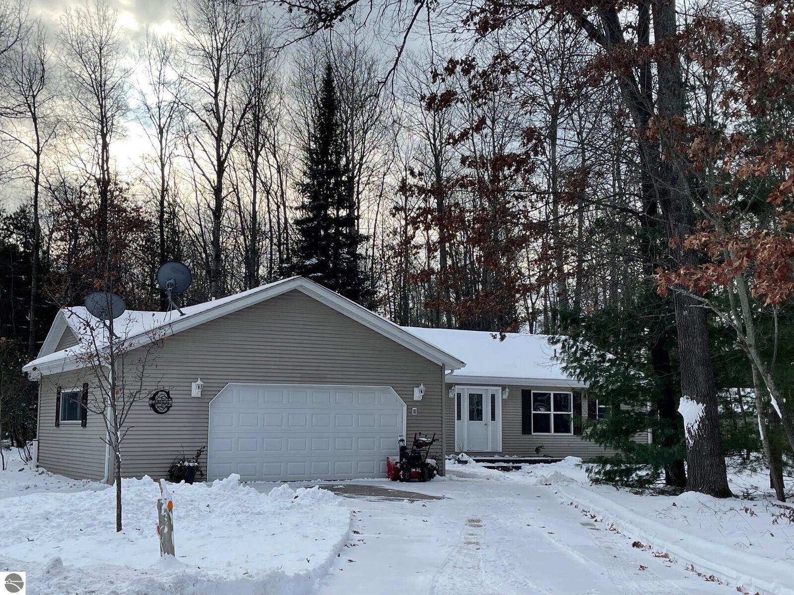 Property Photo:  1341 Lake James Drive  MI 48651 