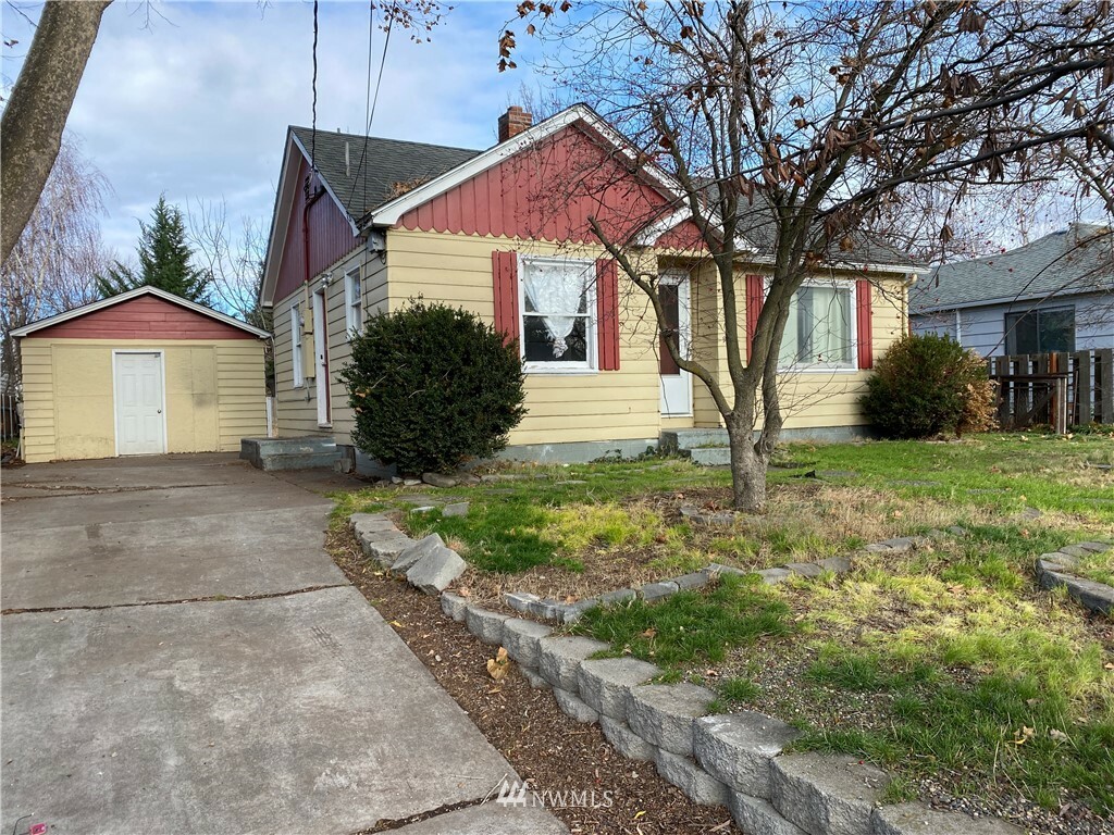 Property Photo:  519 Columbia  WA 99362 