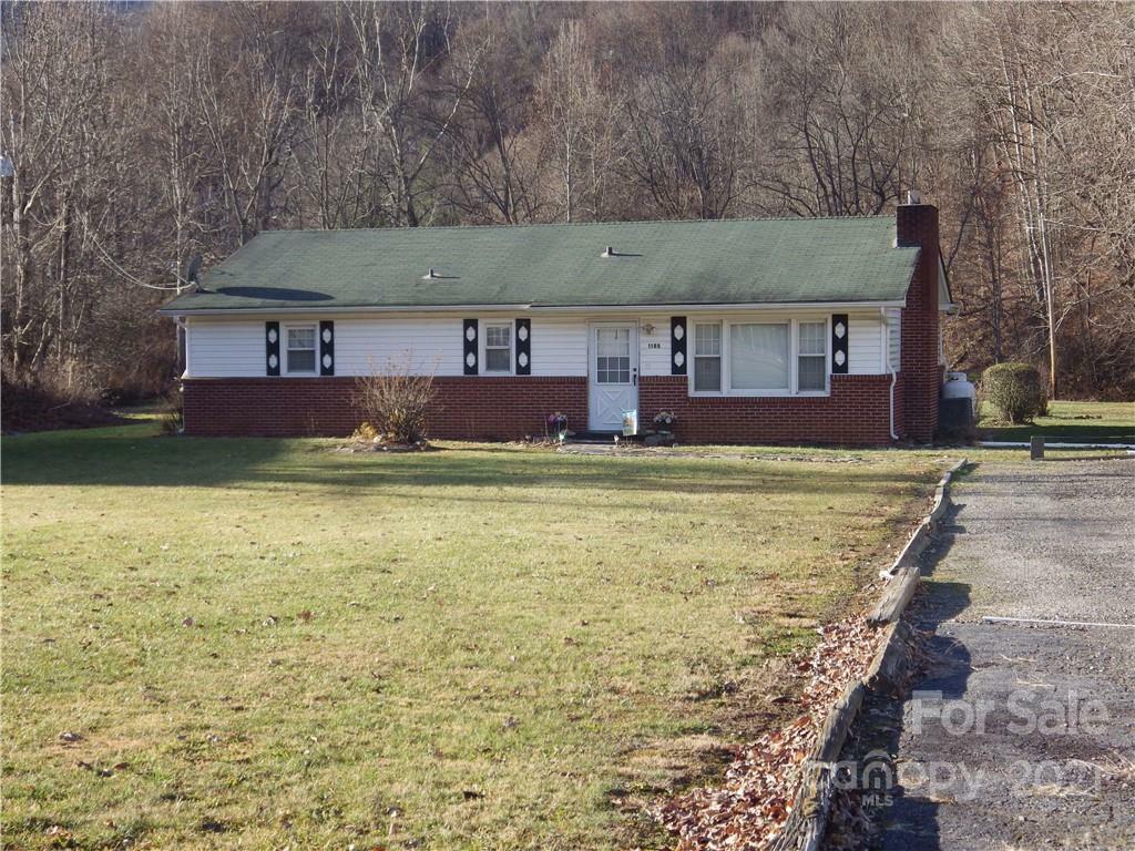 Property Photo:  1105 Jonathan Creek Road  NC 28785 