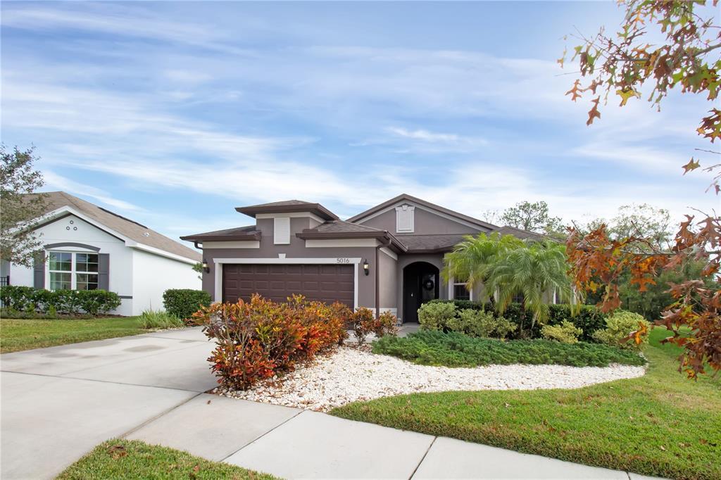 Property Photo: 5016 Bella Armonia Circle FL 33598