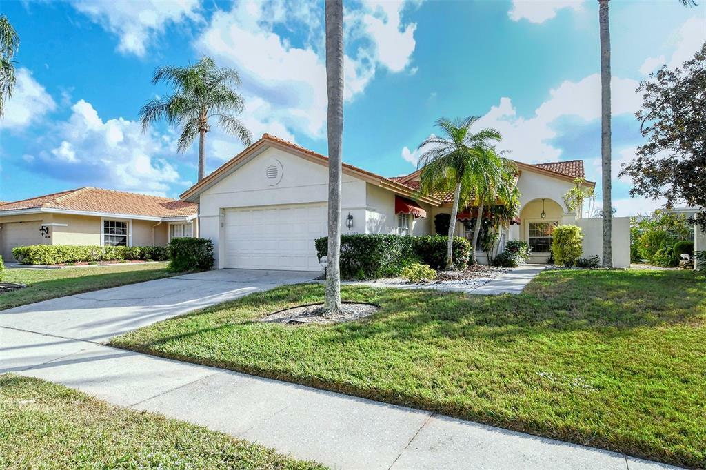 Property Photo:  4302 Murfield Drive E  FL 34203 