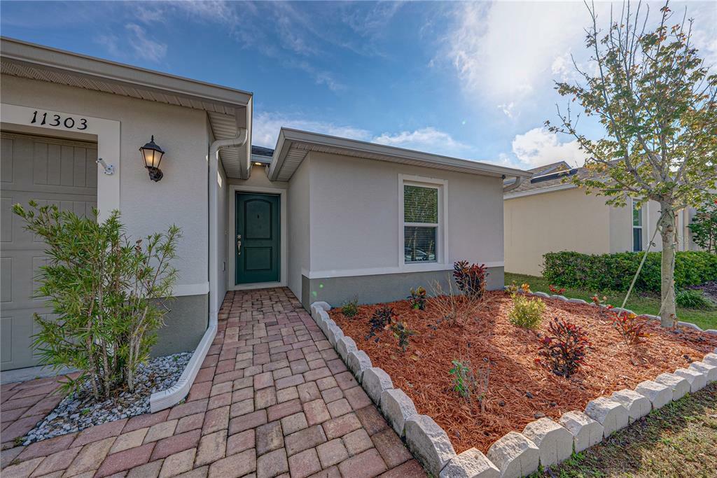 Property Photo:  11303 Brighton Knoll Loop  FL 33579 