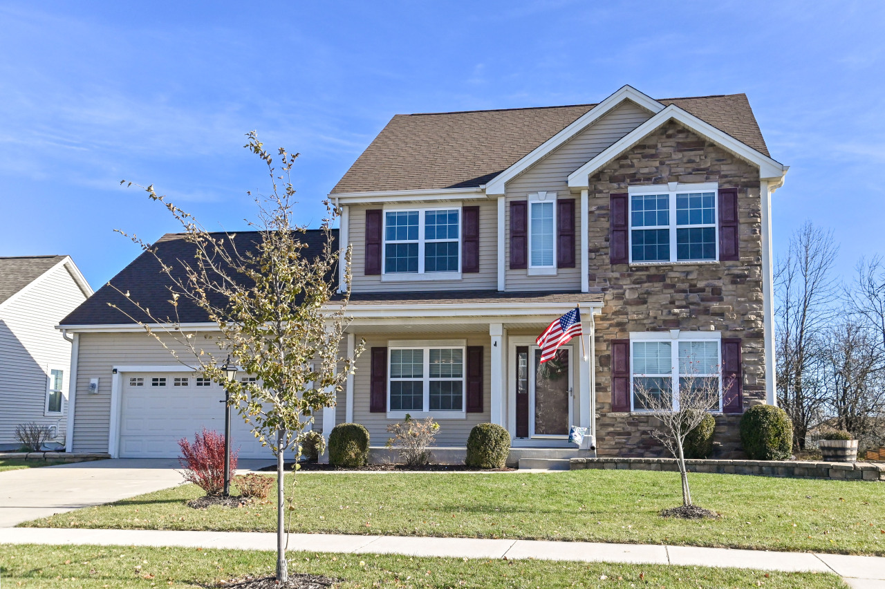 Property Photo: 1028 Garnet Ln WI 53074