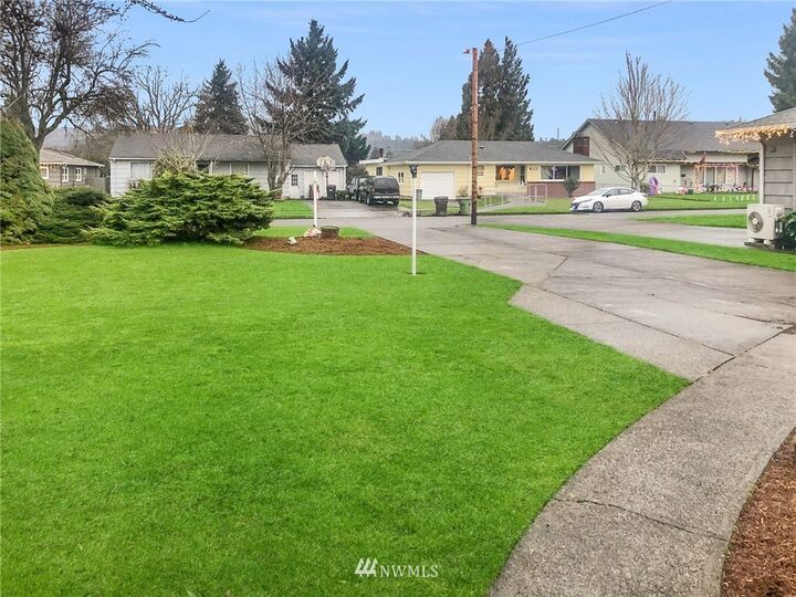 Property Photo: 2843 Maple Street WA 98632