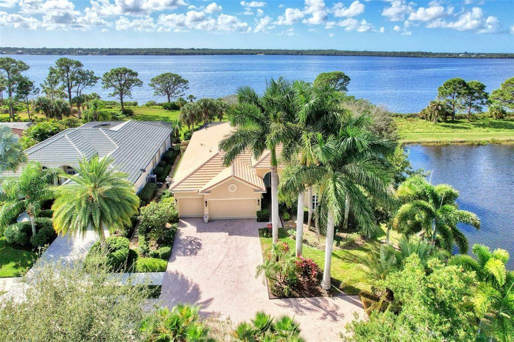 Property Photo:  13970 Royal Pointe Drive  FL 33953 