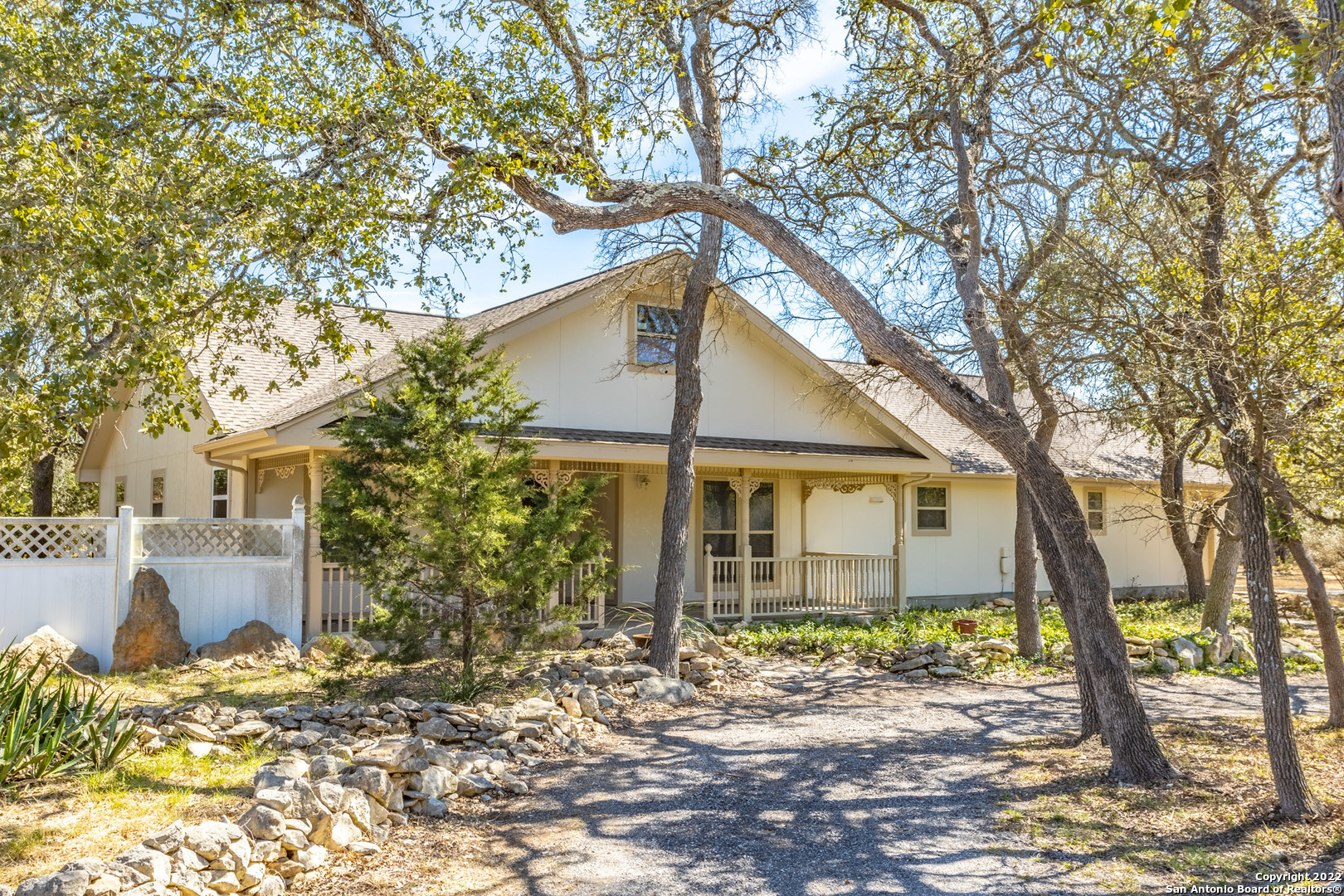 Property Photo:  580 Jonquil Dr  TX 78070 