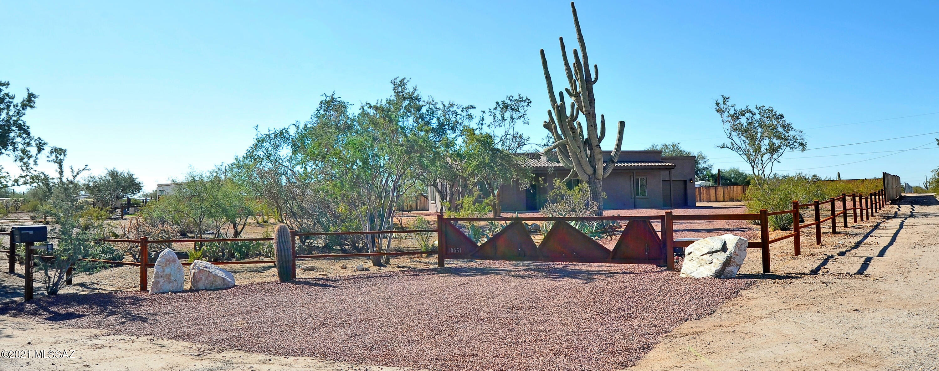 Property Photo:  10651 N Maybrook Avenue  AZ 85653 