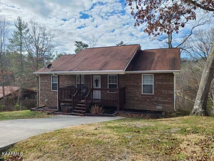 Property Photo:  843 Lee Circle  TN 37862 